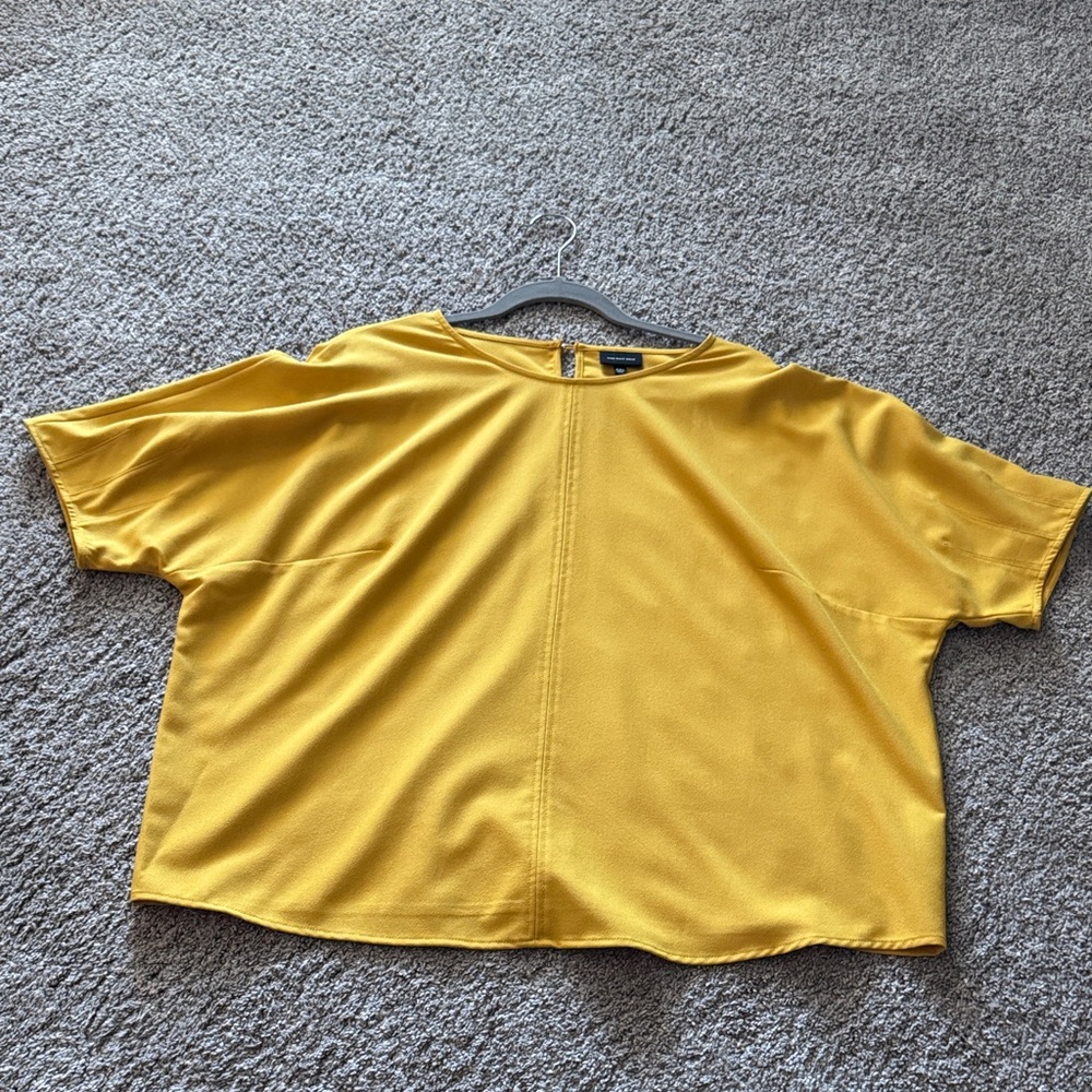 Who What Wear Mustard Yellow Short Sleeve Top